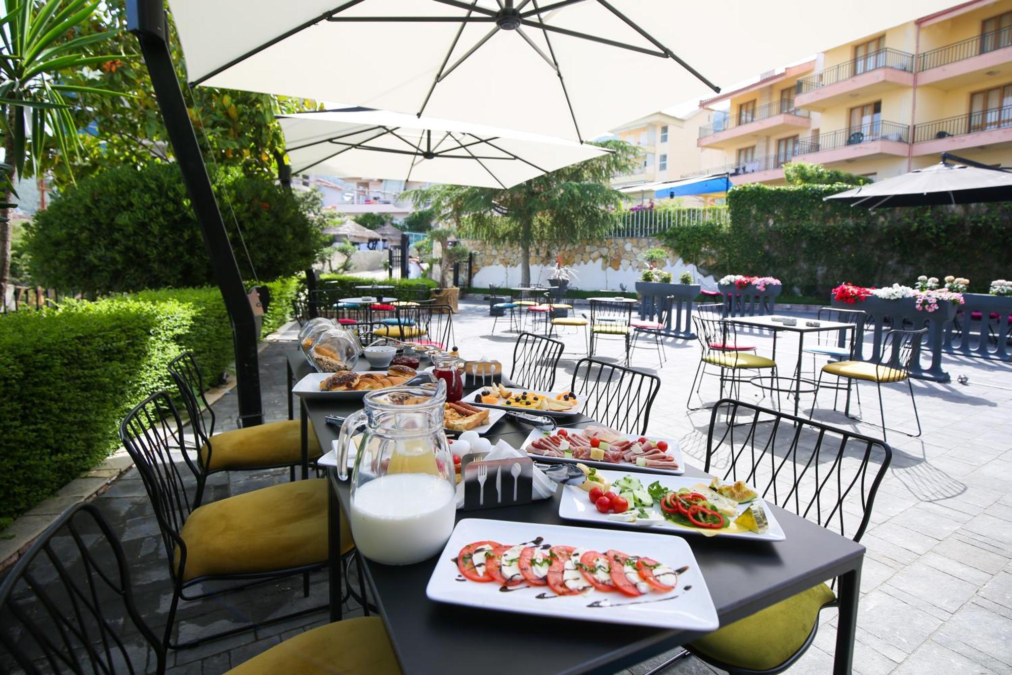 The Hart Hotel 3*
